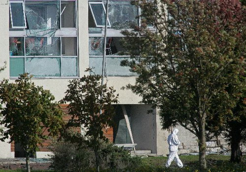 Car bomb explodes in Northern Irish city of Londonderry