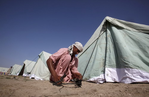 Flood victims struggle to make a living in Pakistan