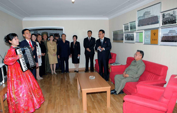 DPRK leader visits newly built State Theatre