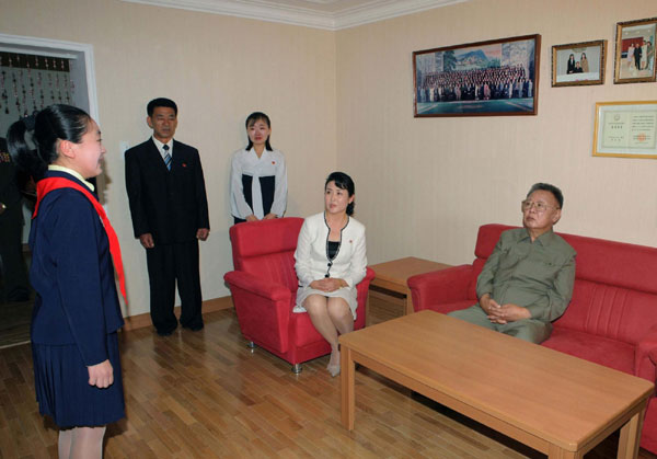 DPRK leader visits newly built State Theatre