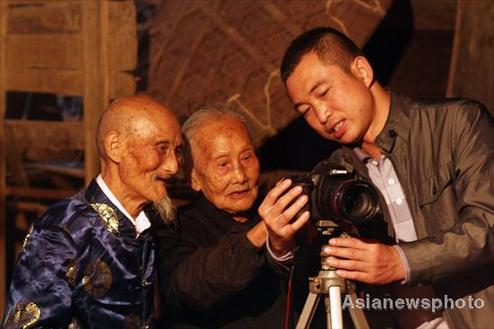 Belated wedding photos capture a lifetime