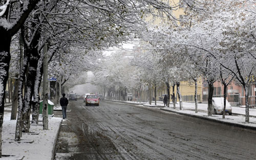 Cold air sweeps Northeast China
