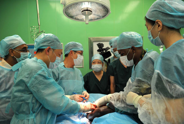 China's <EM>'Peace Ark'</EM> brings free medical care to Kenya