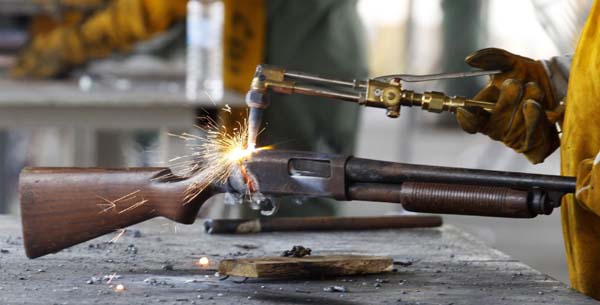 Illegal firearms destroyed in Panama City