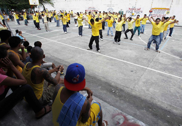Inmates dance in jail