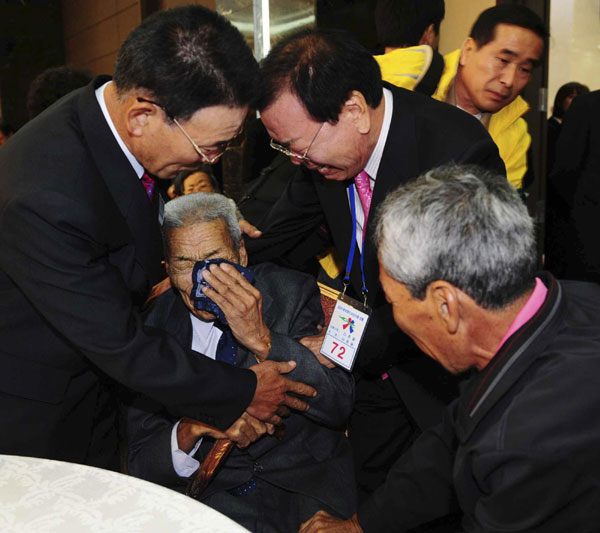 Inter-Korean family reunions begin Saturday