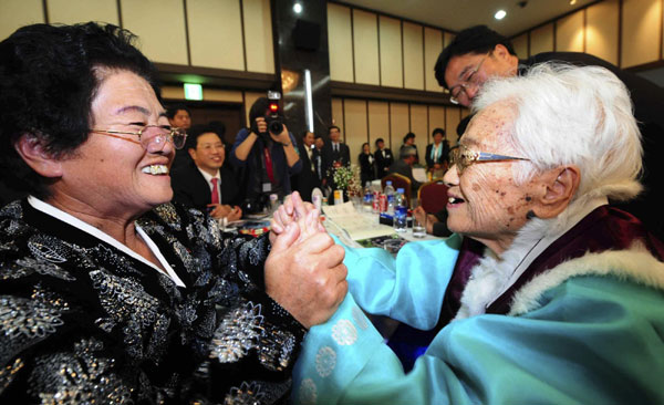 Inter-Korean family reunions begin Saturday
