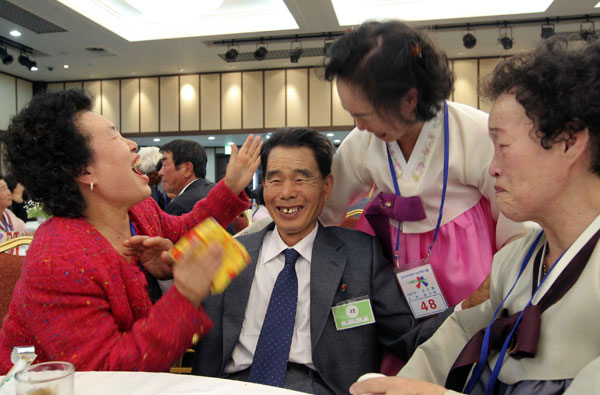 Inter-Korean family reunions begin Saturday