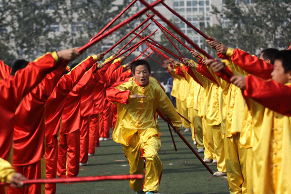3,000 students join martial arts show in E China