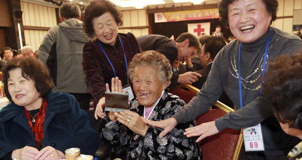 DPRK, ROK hold family reunions