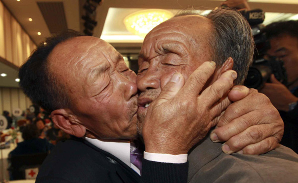 DPRK, ROK hold family reunions