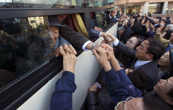 DPRK, ROK hold family reunions
