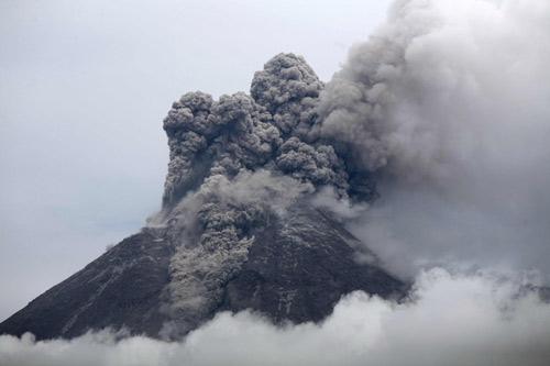 Indonesia's Mount Merapi erupts again