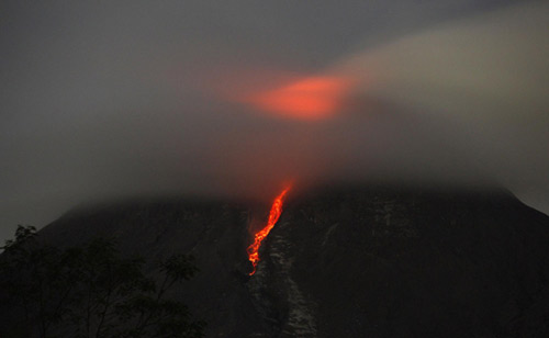 Indonesia's Mount Merapi erupts again