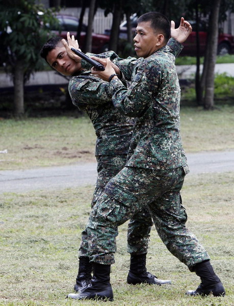 Filipino marines beef up for likely attacks