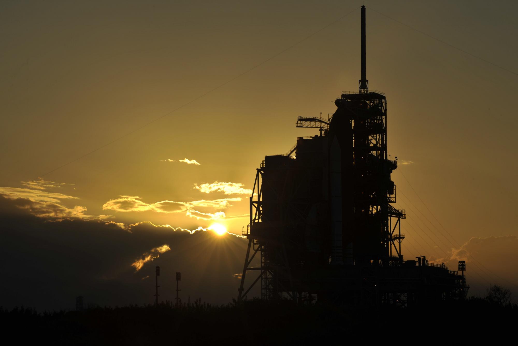 Space Shuttle Discovery waits for final voyage