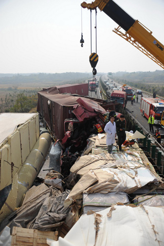 Massive vehicle pileup kills at least 12