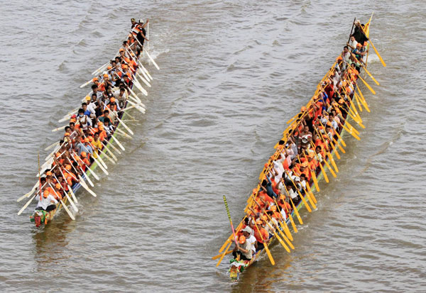 Water Festival kicks off in Cambodia