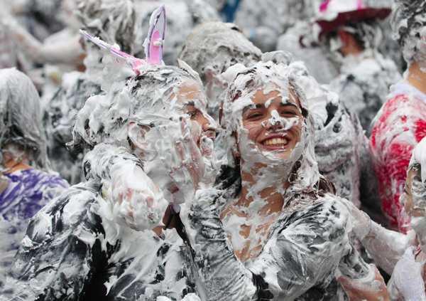 Students foam for hell-raisin tradition