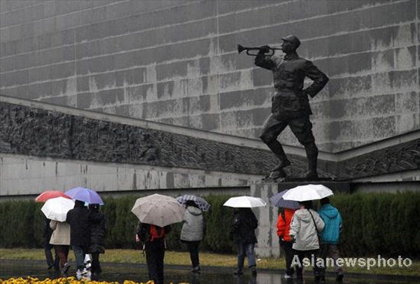 China mourns victims of Nanjing Massacre