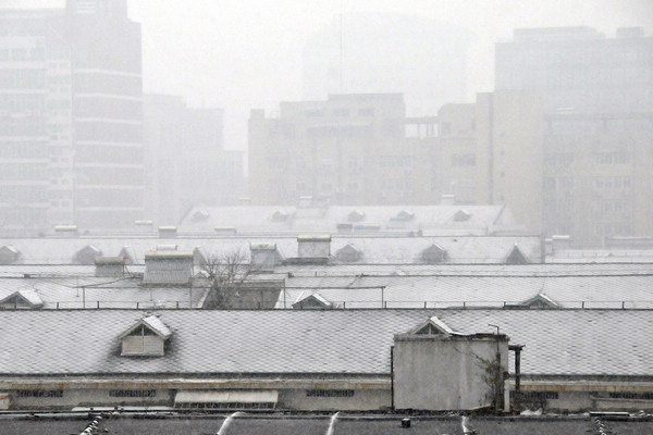 Snowfall sweeps many parts of China