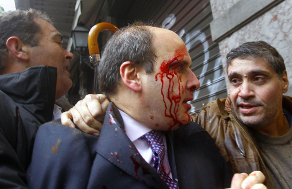 Greek protests against austerity policy escalate