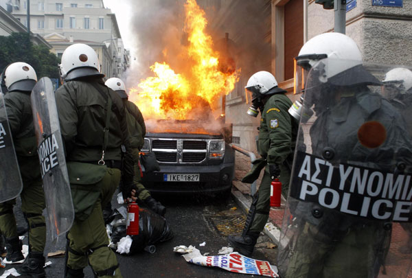 Greek protests against austerity policy escalate