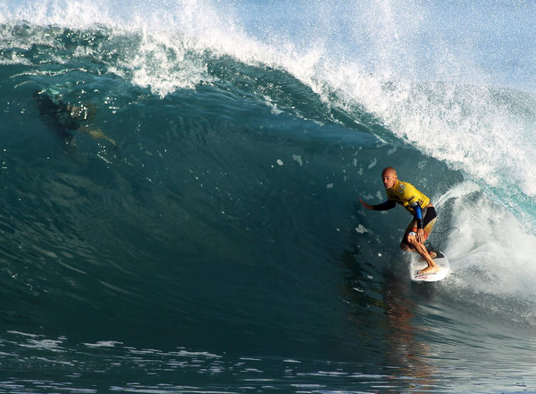 Breathtaking moment in surfing