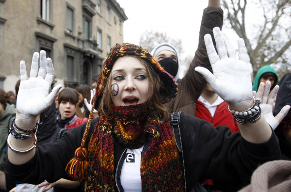 Students protest new university law in Rome