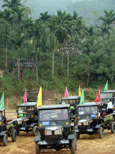 Tractor competitions in S China