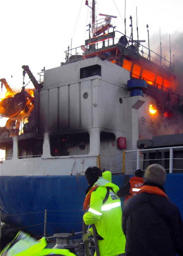 4 Chinese dead in ship fire near ROK