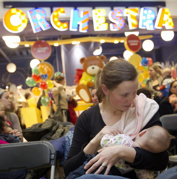 Breast-feeding mothers stage nurse-in