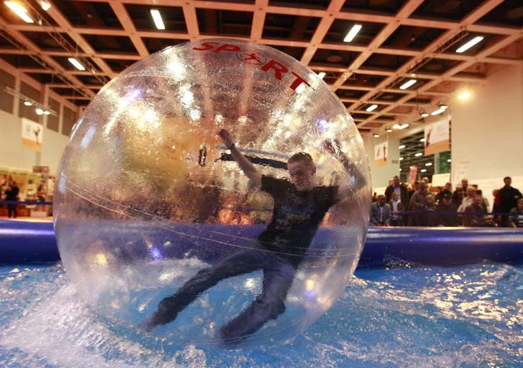 Snapshots: The world in 24 hours Jan 21