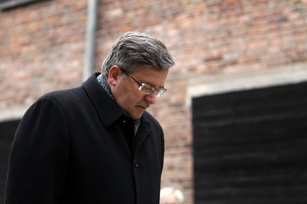 German, Polish leaders honor Holocaust victims