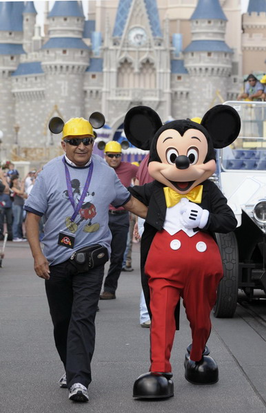 Disney welcomes Chilean miners and rescuers
