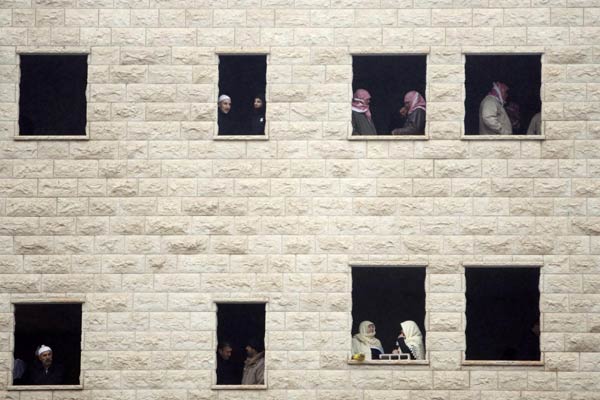 Snapshots: The world in 24 hours Feb 14