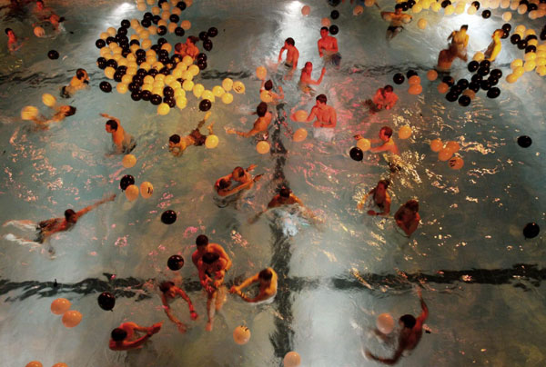People enjoy 'Night of Baths' in Budapest