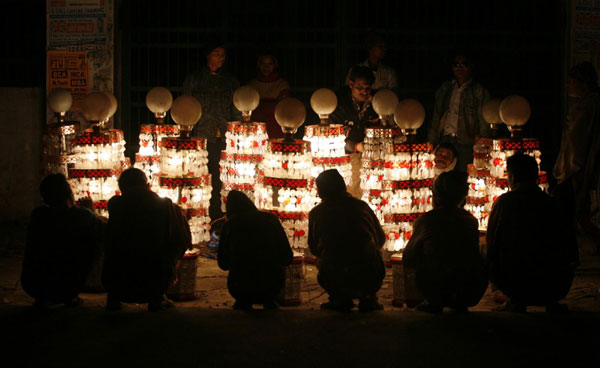 Snapshot: The world in 24 hours Feb 21