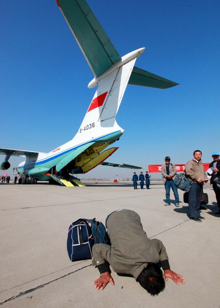 287 Chinese evacuees arrive in Beijing