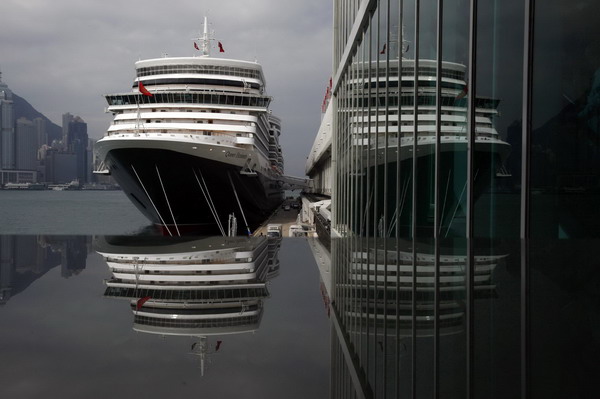 A ship fit for a Queen docks in HK