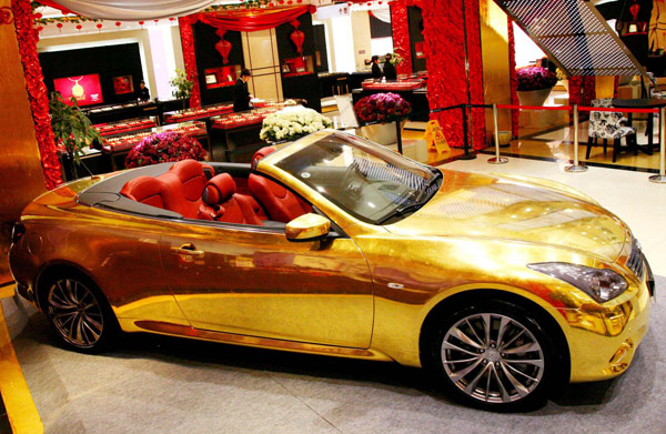 Golden sports car glitters in Nanjing