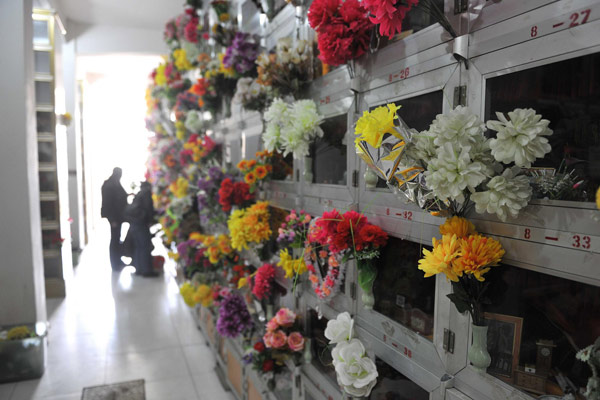 Martyrs remembered ahead of Qingming