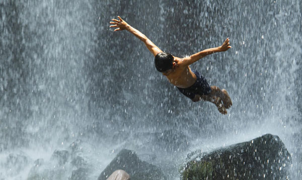 Play with water during holy week