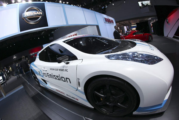 Nissan Leaf all-electric car débuts
