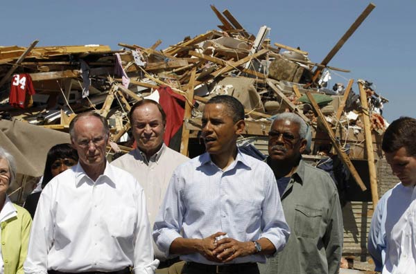 Obama tours storm-ravaged Alabama