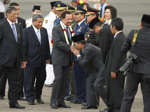 Snapshots: The world in 24 hours May 6, 2011