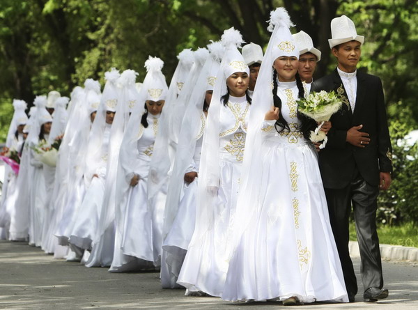 Snapshots: the world in 24 hours May 7, 2011