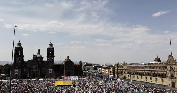 Thousands march against violence in Mexico City