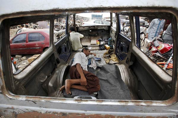 Snapshots: the world in 24 hours, May 9