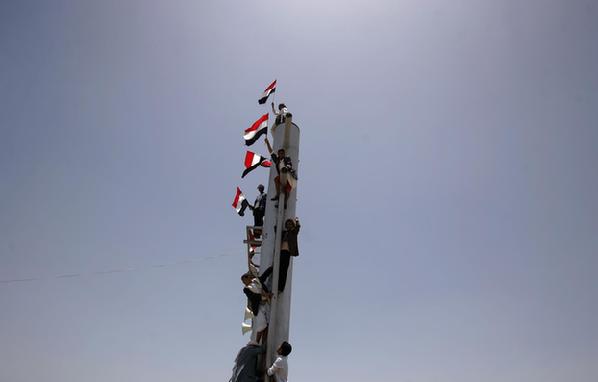 Snapshots: the world in 24 hours, May 13